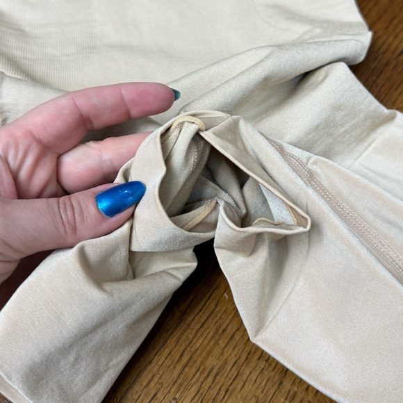 Pinsy Butter Sculpt Seamless Shapewear Bodysuit, Medium Beige, NWT - Picture 7 of 11